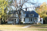 309-315 E 1ST ST/114 N GREEN AVE, a Gabled Ell house, built in New Richmond, Wisconsin in .