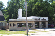 603 W Main St, a Astylistic Utilitarian Building gas station/service station, built in Stoughton, Wisconsin in 1939.