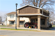 322 COMMERCIAL ST, a Commercial Vernacular gas station/service station, built in Brooklyn, Wisconsin in .