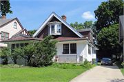 4836 W WOODLAWN CT, a Bungalow house, built in Milwaukee, Wisconsin in 1919.