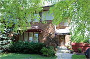 4723 W WOODLAWN CT, a house, built in Milwaukee, Wisconsin in 1922.