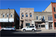 133 N LUDINGTON, a Italianate retail building, built in Columbus, Wisconsin in .