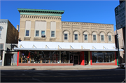 121 N LUDINGTON, a Italianate retail building, built in Columbus, Wisconsin in .