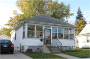 1007 SCHOOL PLACE, a Bungalow house, built in Green Bay, Wisconsin in .