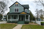 919 S QUINCY ST, a Queen Anne house, built in Green Bay, Wisconsin in 1899.