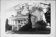 534 S 1ST AVE, a American Foursquare house, built in Wausau, Wisconsin in 1905.