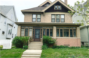 2832 S HERMAN ST, a Craftsman house, built in Milwaukee, Wisconsin in 1910.