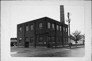 630 S 7TH AVE, a Astylistic Utilitarian Building brewery, built in Wausau, Wisconsin in 1939.