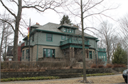 109 N GARFIELD AVE, a Colonial Revival/Georgian Revival house, built in Port Washington, Wisconsin in 1907.