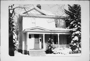 810 GRANT ST, a American Foursquare house, built in Wausau, Wisconsin in 1904.