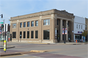 252 S CENTRAL AVE, a Neoclassical/Beaux Arts bank/financial institution, built in Marshfield, Wisconsin in 1918.