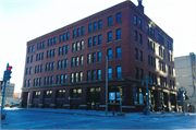 338 N MILWAUKEE ST, a Commercial Vernacular warehouse, built in Milwaukee, Wisconsin in 1907.