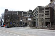 448-468 E BRUCE ST, a Astylistic Utilitarian Building industrial building, built in Milwaukee, Wisconsin in 1926.