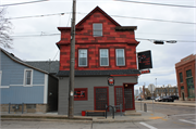 100 W MAPLE ST, a Front Gabled tavern/bar, built in Milwaukee, Wisconsin in 1907.