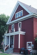 220 E FRANKLIN ST, a Queen Anne house, built in Sparta, Wisconsin in 1900.