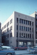 610 S MAIN ST, a Prairie School large office building, built in Racine, Wisconsin in 1915.