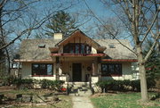 1210 SWEETBRIAR RD, a Bungalow house, built in Shorewood Hills, Wisconsin in 1914.