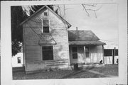 484 W 1ST ST, a Gabled Ell house, built in Richland Center, Wisconsin in .