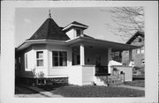 358 N CENTRAL AVE, a Queen Anne house, built in Richland Center, Wisconsin in .