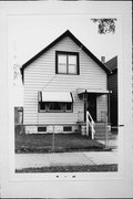 1424 S 3RD ST, a Front Gabled house, built in Milwaukee, Wisconsin in .