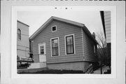 729 S 11TH ST, a Front Gabled house, built in Milwaukee, Wisconsin in .