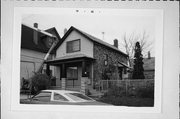 824 S 11TH ST, a Front Gabled house, built in Milwaukee, Wisconsin in .