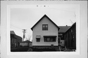 828 S 12TH ST, a Front Gabled house, built in Milwaukee, Wisconsin in .
