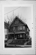 1120-22 S 15TH PLACE, a Front Gabled duplex, built in Milwaukee, Wisconsin in .
