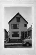 1300-1302 S 15TH PLACE, a Front Gabled duplex, built in Milwaukee, Wisconsin in .