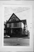 914-16 S 15TH ST, a Front Gabled duplex, built in Milwaukee, Wisconsin in .