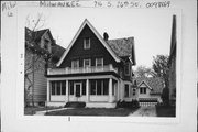 716 S 26TH ST, a Queen Anne house, built in Milwaukee, Wisconsin in 1906.