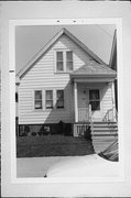 830 E BRADY ST, a Front Gabled house, built in Milwaukee, Wisconsin in .