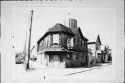 1333-1339 E BRADY ST, a Commercial Vernacular tavern/bar, built in Milwaukee, Wisconsin in 1885.