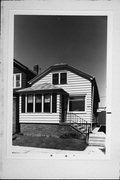 2458 S DELAWARE ST, a Front Gabled house, built in Milwaukee, Wisconsin in 1924.