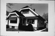 2928 S DELAWARE AVE, a Bungalow house, built in Milwaukee, Wisconsin in 1925.