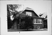 425 E DOVER ST, a Bungalow house, built in Milwaukee, Wisconsin in 1928.