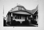 511 E DOVER ST, a Bungalow house, built in Milwaukee, Wisconsin in 1923.