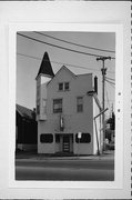 527 W GREENFIELD AVE, a Queen Anne tavern/bar, built in Milwaukee, Wisconsin in .