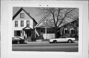 908 W GREENFIELD AVE, a Front Gabled house, built in Milwaukee, Wisconsin in .