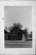 1017 W GREENFIELD AVE, a Front Gabled house, built in Milwaukee, Wisconsin in .