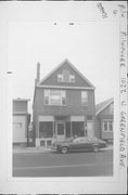 1022 W GREENFIELD AVE, a Front Gabled house, built in Milwaukee, Wisconsin in 1896.