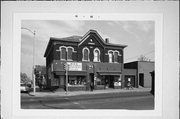 1400 S 11TH ST / 1037 W GREENFIELD AVE, a Italianate general store, built in Milwaukee, Wisconsin in 1881.