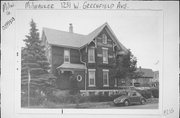 1231 W GREENFIELD AVE, a Queen Anne house, built in Milwaukee, Wisconsin in .