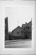 1409 W GREENFIELD AVE, a Front Gabled house, built in Milwaukee, Wisconsin in .