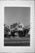 1434 W GREENFIELD AVE, a Queen Anne house, built in Milwaukee, Wisconsin in .