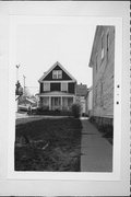 1435A W GREENFIELD AVE, a Front Gabled house, built in Milwaukee, Wisconsin in .