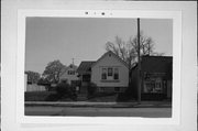 1509 W GREENFIELD AVE, a Cross Gabled house, built in Milwaukee, Wisconsin in .