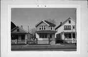 1524 W GREENFIELD AVE, a Front Gabled house, built in Milwaukee, Wisconsin in .
