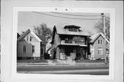 1560 W GREENFIELD AVE, a Craftsman house, built in Milwaukee, Wisconsin in .