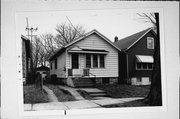 2035 S HILBERT ST, a Front Gabled house, built in Milwaukee, Wisconsin in 1923.